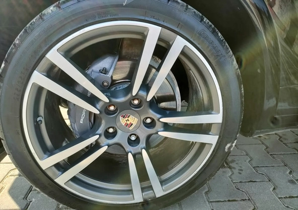 Porsche Cayenne cena 92000 przebieg: 152000, rok produkcji 2011 z Rakoniewice małe 301